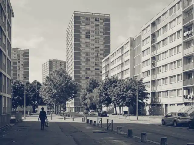 Illustration de l’actualité : Quartiers prioritaires et grandes villes : l’Insee actualise ses chiffres clés sur les QPV